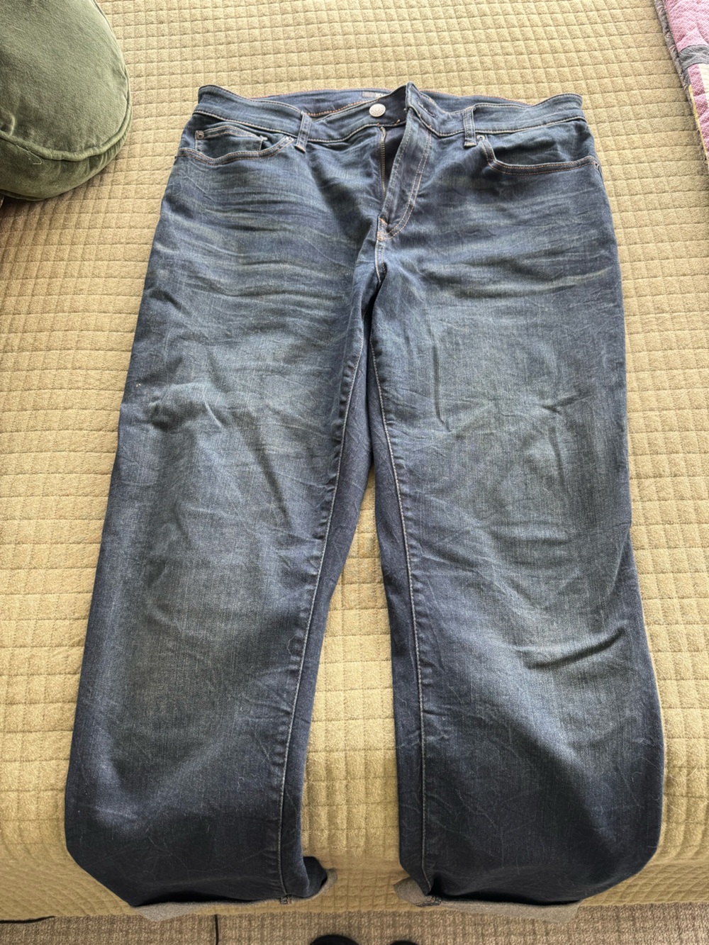 Men's Express Classic Straight-Leg Jeans in Dark Wash